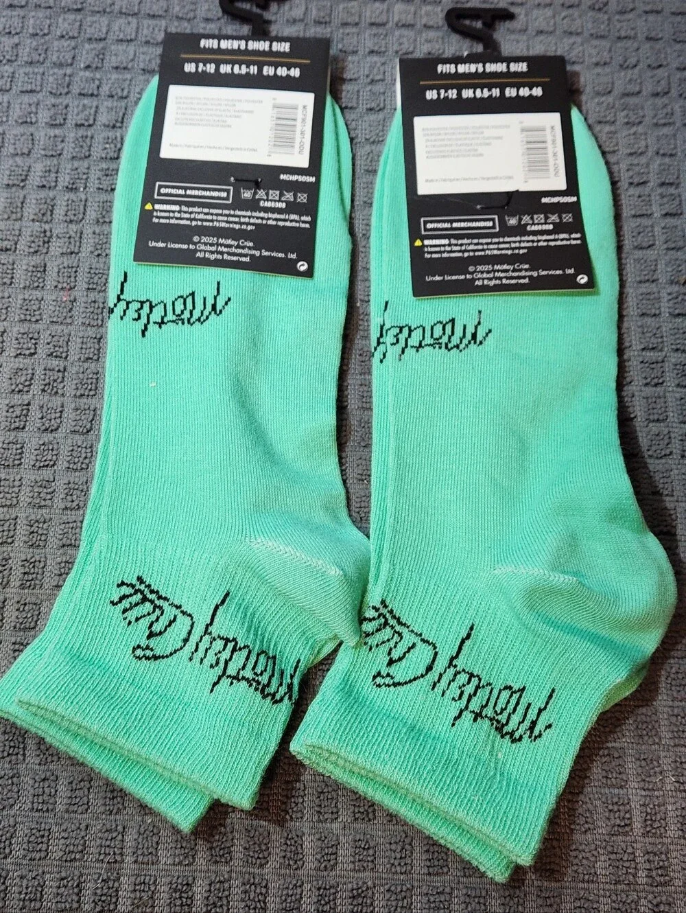 2 Pairs Of NWT Mötley Crüe Teal Logo Socks